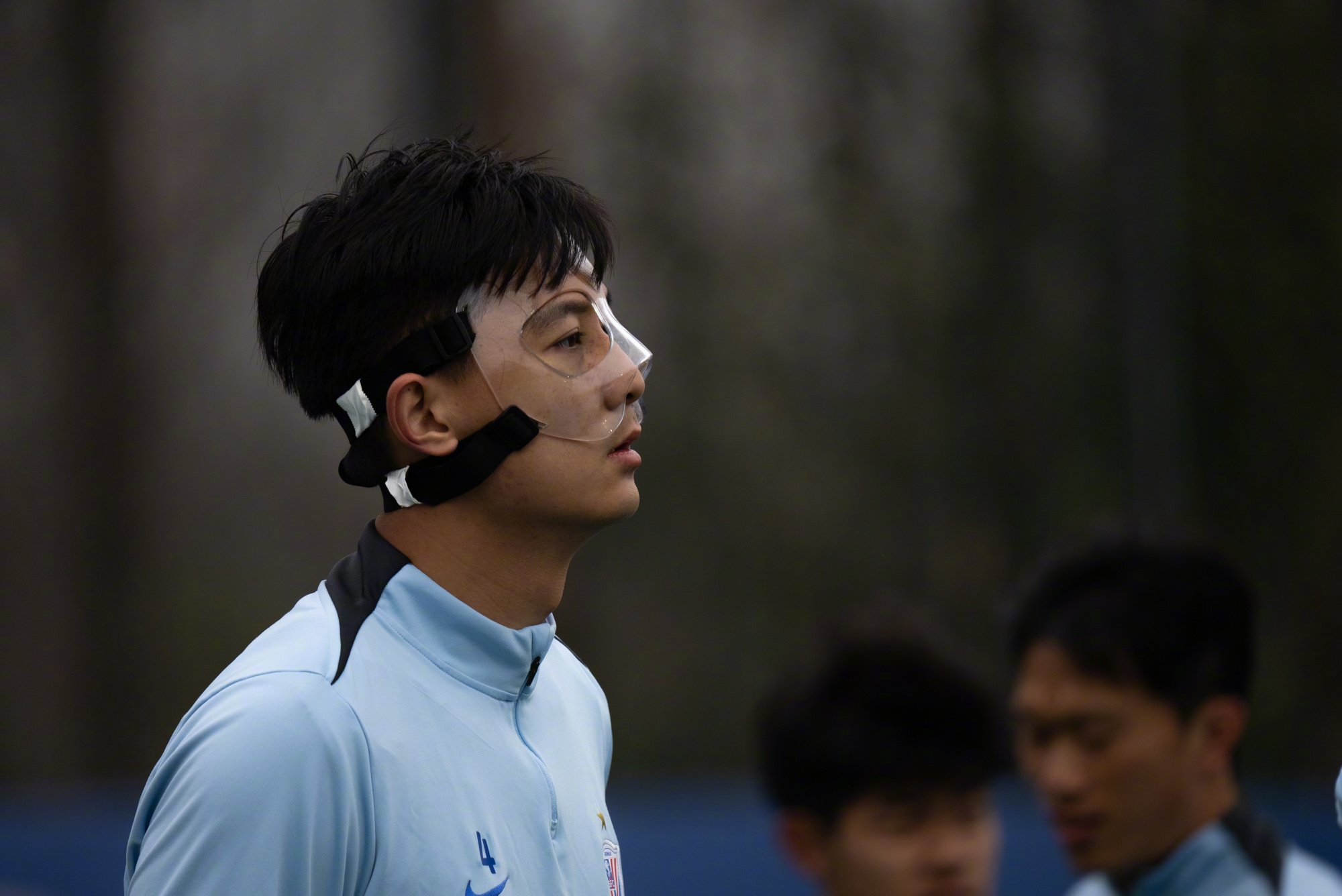 被韩佳奇拳击!官方:蒋圣龙右侧上颌骨额突骨骨折,或戴面罩出场