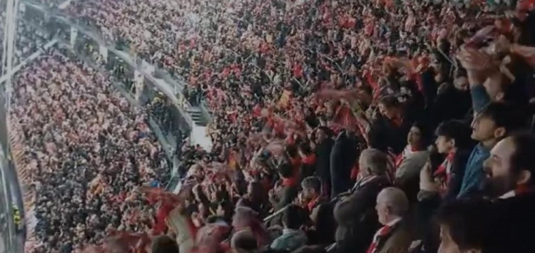 世体:部分马竞球迷在赛前为因病去世的多拉多默哀时发出嘘声