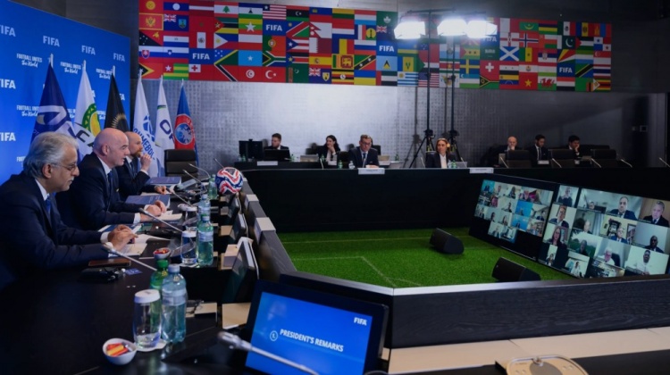 因凡蒂诺:2025世俱杯20亿收入将用于奖金等方面,不会留下一分钱