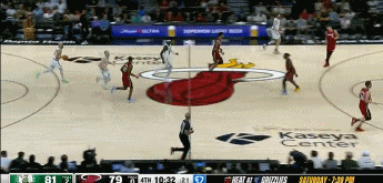 稳住局势！德里克-怀特吸引包夹送妙传 科内特溜底线顺下反篮打中