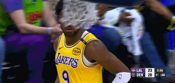 表现会如何？布朗尼首节还剩4分钟时便披挂上阵