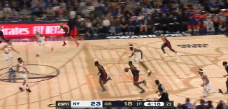 库库连线！库明加弧顶横传 库里接球手起刀落轰进追身三分