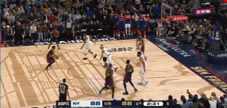 立功了！穆迪冲击篮筐强攻得手 帮助勇士保持2分领先