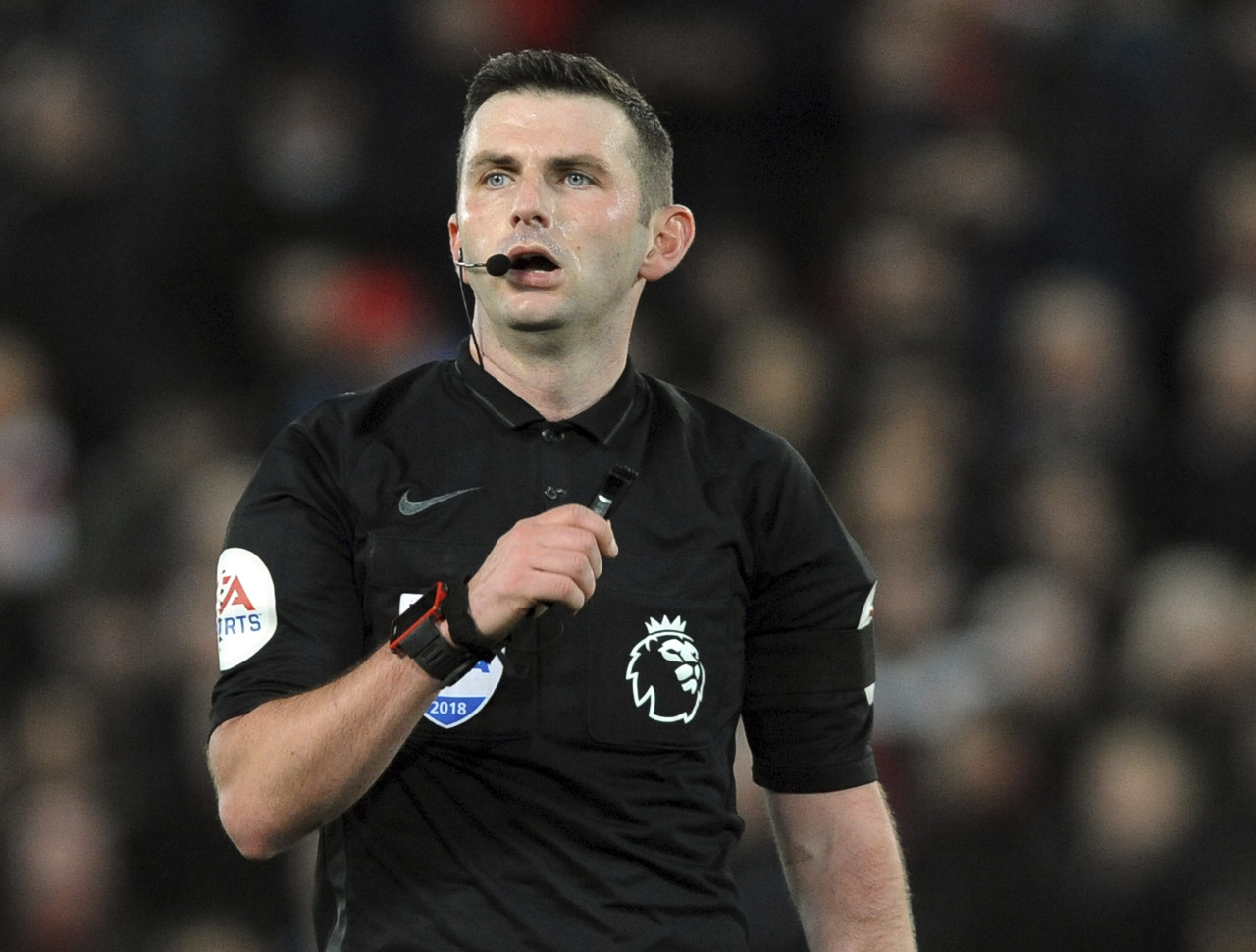 TA:足总杯比赛出现争议判罚,奥利弗本周末不会被安排英超执法