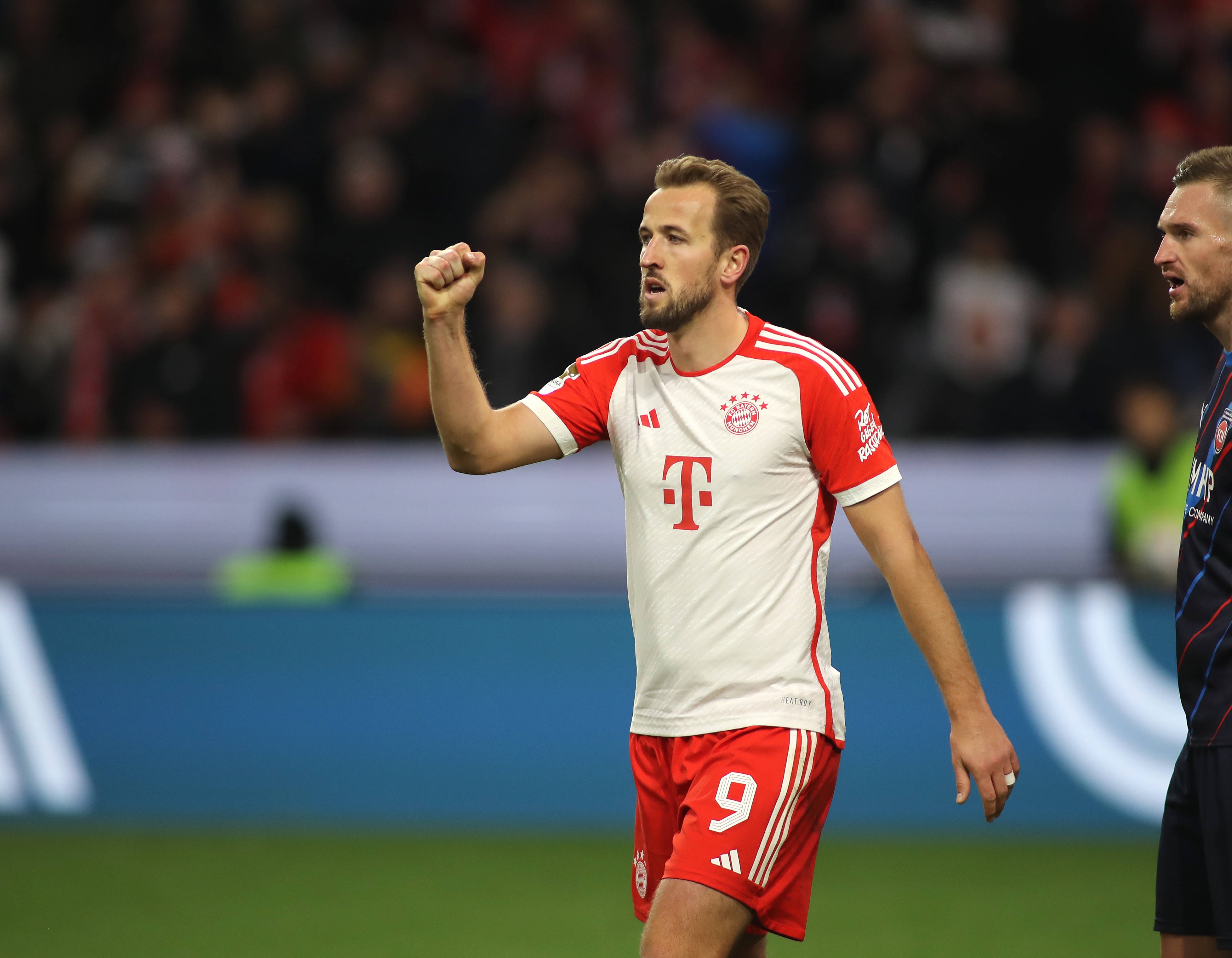 凯恩本赛季欧冠已打进9球,1956-57赛季后首位做到的英格兰球员