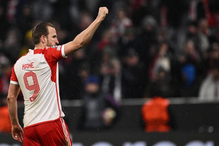 凯恩已经连续两赛季欧冠打进至少8球,拜仁队史第3人