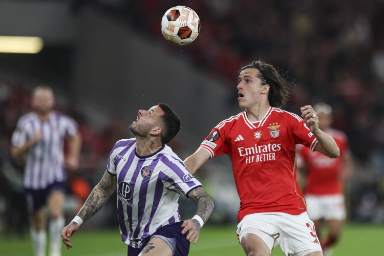 A费谈回归曼联的可能性:不太关注这些,但曼联确实有回购条款