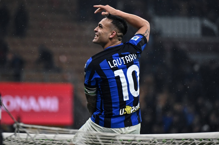 劳塔罗本赛季欧冠已打进6球,刷新个人欧冠单赛季进球纪录