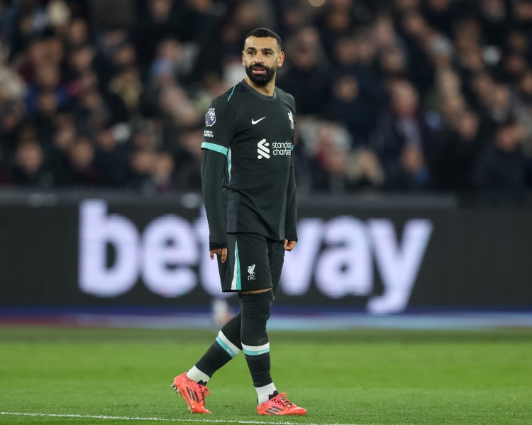 受斋月影响?萨拉赫此前连续9场为利物浦参与进球,今天颗粒无收