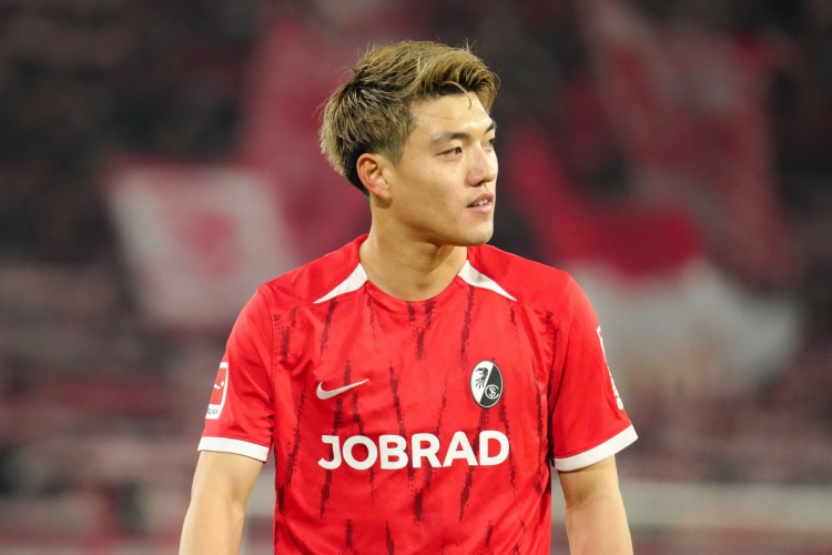 记者:堂安律对转会法兰克福非常开放,弗赖堡要价至少2000万欧