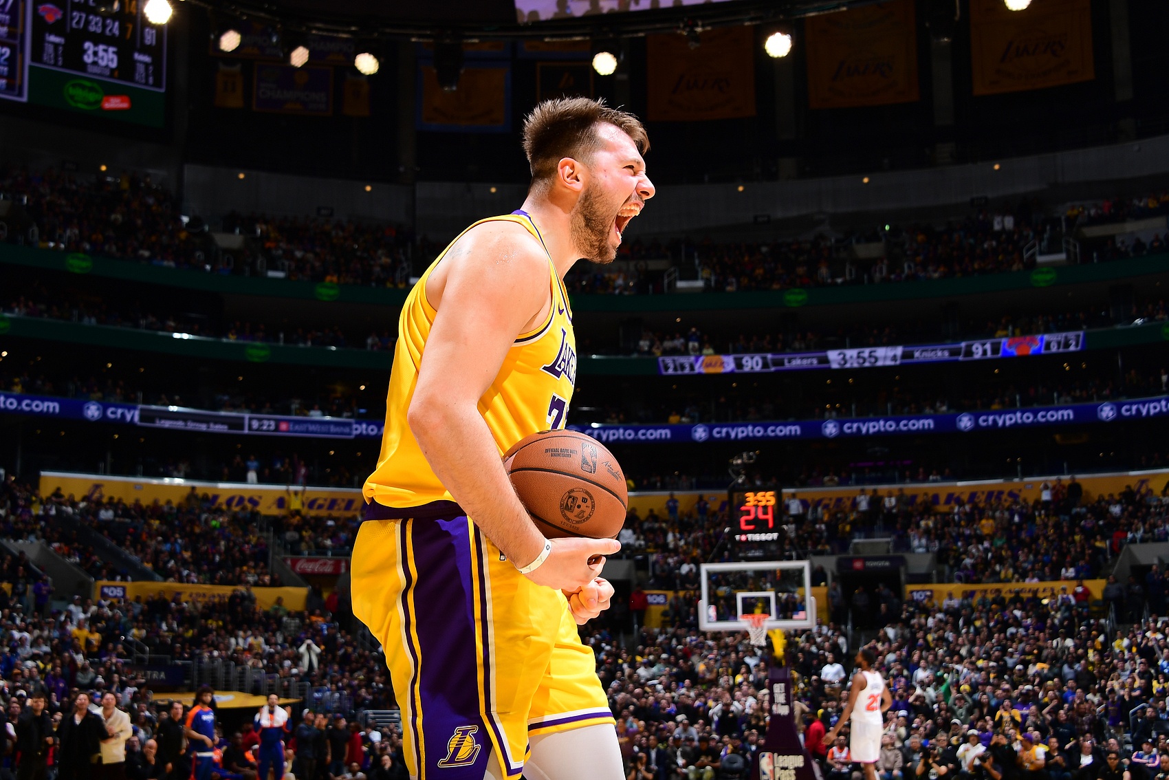 末节才爆发！雷迪克：随着比赛进行 东契奇更好地应对了压力