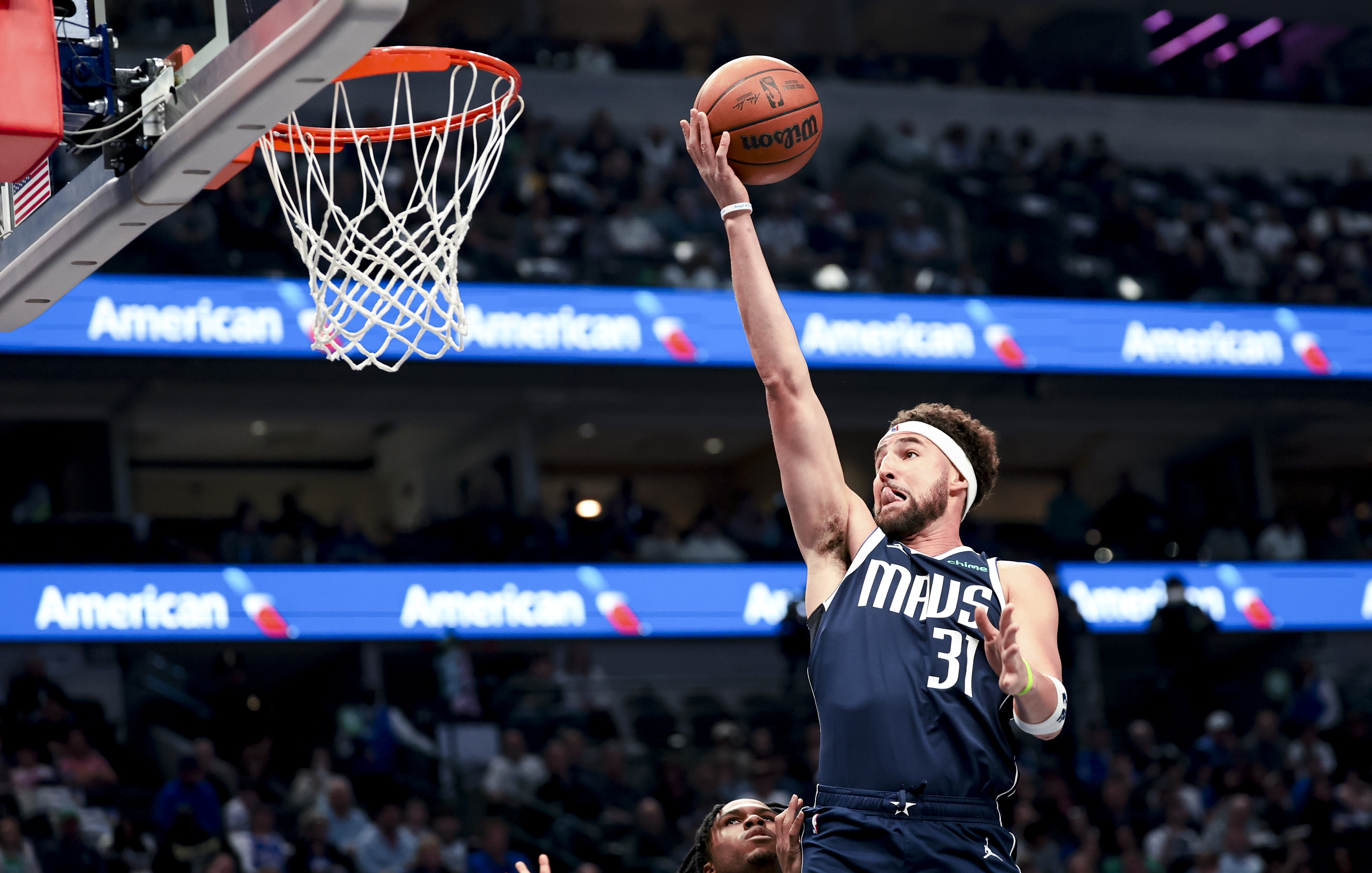 迅速调整！克莱第三节手感滚烫内外开花 6中4&三分3&2单节12分